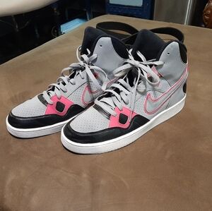Men's size 12 Nike Son of Force midtops